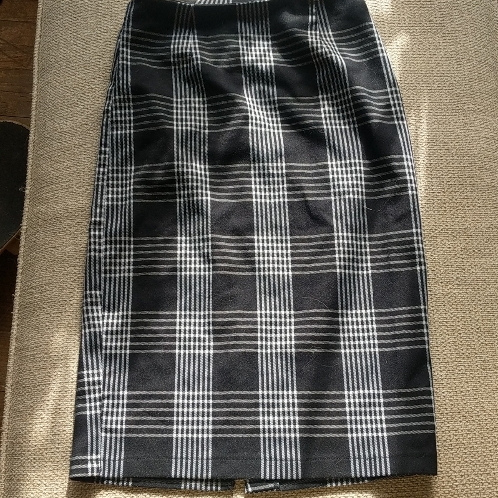 Pencil skirt with slit